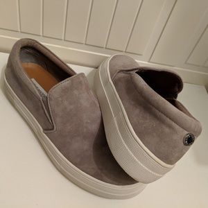 Slip on shoe